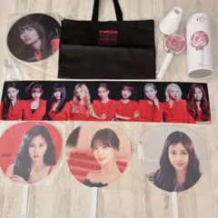 TWICE ペンライト　マイクロファイバータオル　モモ　うちわ　4枚セット