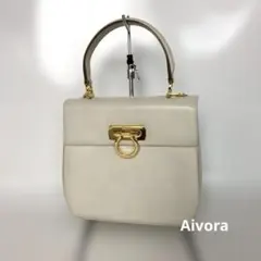 Salvatore Ferragamo サルヴァトーレフェラガモ ガンチーニ