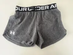 Under Armour グレー ハーフパンツ