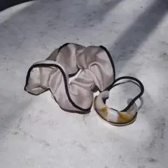 ⟡.·ベージュ シルク風シュシュとヘアゴムセット⟡.·