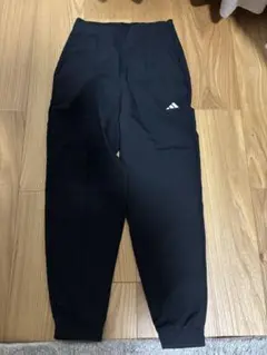 adidas 新品未使用トレーニングパンツ XS