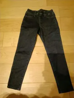 ユニクロ　スリムフィットデニムパンツ 　スキニーパンツ　レギンスパンツ130