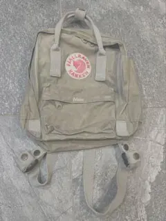 Fjällräven Kanken Mini グレーリュックのサムネイル