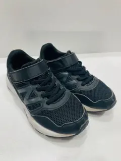 New Balance ブラック スニーカー ベルクロ