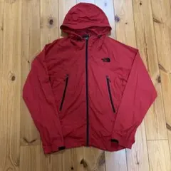 The North Face レッド マウンテンパーカー