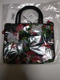 フェイラー　キティ　限定コラボ　バッグ　いちご フェイラー いちごキティバッグとハンカチセット KITTYコラボ ハロー