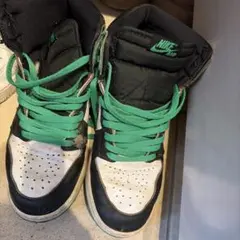 NIKE AIR JORDAN 1 ハイカット スニーカー