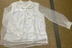 リボン付きホワイトドットシアーブラウス