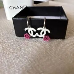 CHANEL CCロゴ バラ ピアス(両耳用)