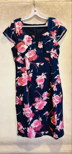 ひざ丈ワンピース ネイビー/ピンク花柄 【割引ありプロフィール参照】