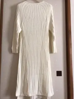 【最終SALE新品タグ付】白いニットワンピース