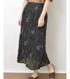 アースミュージック　ドット　ワッシャープリーツスカート