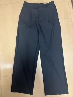 UNIQLO タックワイドパンツ