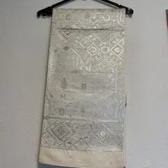 シルバー 幾何学模様 帯