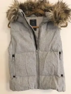 美品 ボリュームファー ダウンベスト ライトグレー Mサイズ相当