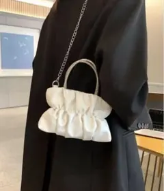ホワイト ギャザー ショルダーバッグ