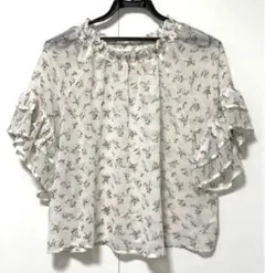 フリル付き花柄シフォンブラウス 半袖