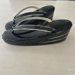 銀座ぜん屋　ドット模様の草履