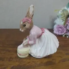 ロイヤルドルトン バニキンズ バレリーナ うさぎのフィギュリン