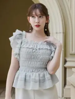 新品未使用】 Herlipto La Plage Peplum Top - メルカリ