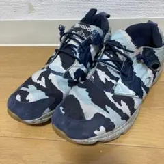 Reebok 迷彩スニーカー