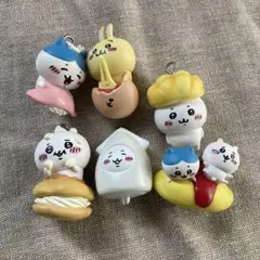 ちいかわ　食べ物いっぱいマスコット