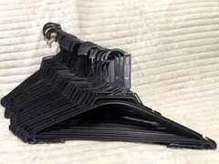 プラスチックハンガー ブラック 複数セット30本のサムネイル