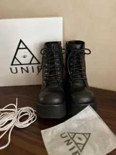 ユニフ　UNIF RYDER BOOT 厚底ブラックのサムネイル