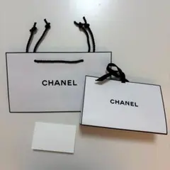 CHANEL シャネル　ギフトボックス　ショッパー　メッセージカード