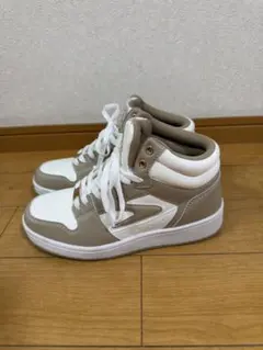 NEV SURF（ネブサーフ） スニーカー 24cm