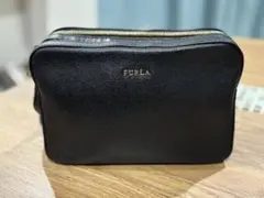 FURLA ショルダーバッグ カメラバック　ブラック　美品のサムネイル