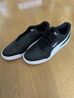PUMA プーマ　スニーカー