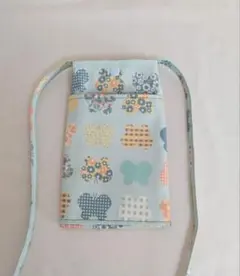 蝶々柄（水色）スマホショルダー
