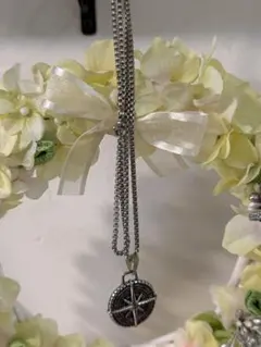 コンパスモチーフ ネックレス