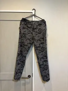 【美品】adidas 迷彩柄 ゴルフパンツ