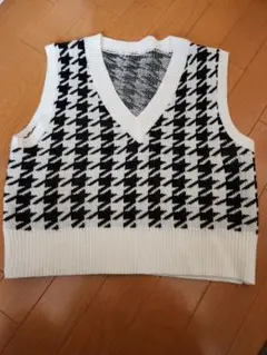 お値下げ！SHEINベスト　新品