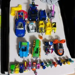 パウ・パトロール キャラクターと車両セット　約30点以上
