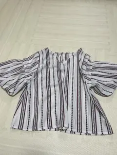 トップス　半袖　Tシャツ