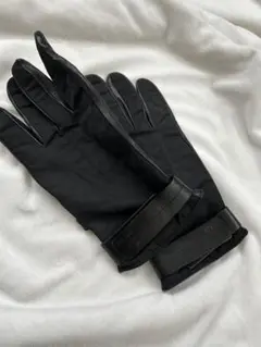プラダ　PRADA プラダ　メンズブラックレザー手袋