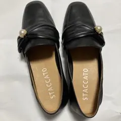 レディース　STACCATO パール付き パンプス ブラック　23.0のサムネイル