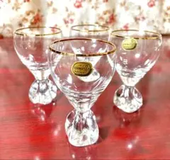 小ぶりながら上品なチェコグラス✨️　BOHEMIA ワイングラス 4個セット