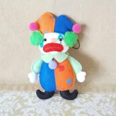 ピエロのマスコット人形（グリーンヘアー）/ ハンドメイド／ストラップつきのサムネイル