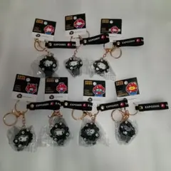 V*y様 ラス1 新品未使用　サンリオ 黒ミャクミャク なりきりキーホルダー コ