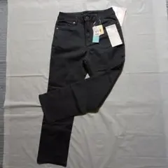 パシオス　ほいっぷタッチ　ストレートパンツ　チャコールグレー　新品未使用