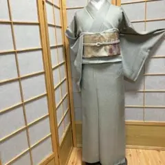 ［7182］色無地 霞地紋 縮緬 一つ紋 片喰 正絹 着物 袷