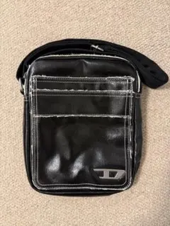 【DIESEL】メンズ コーテッドキャンバス クロスボディバッグ