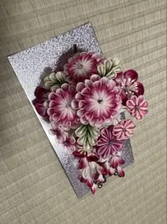 ピンクとオフホワイト　花の髪飾り　成人式、卒業式、結婚式