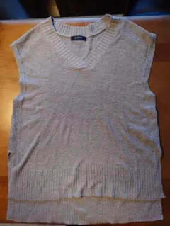 nano universe　Vネック ニットベストスリット入り　Fサイズ