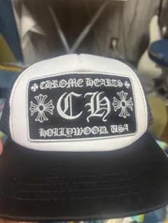 CHROME HEARTS トラッカーキャップ