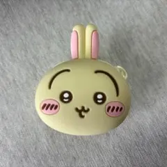 ちいかわ　おかおミニシリコンポーチ　うさぎ